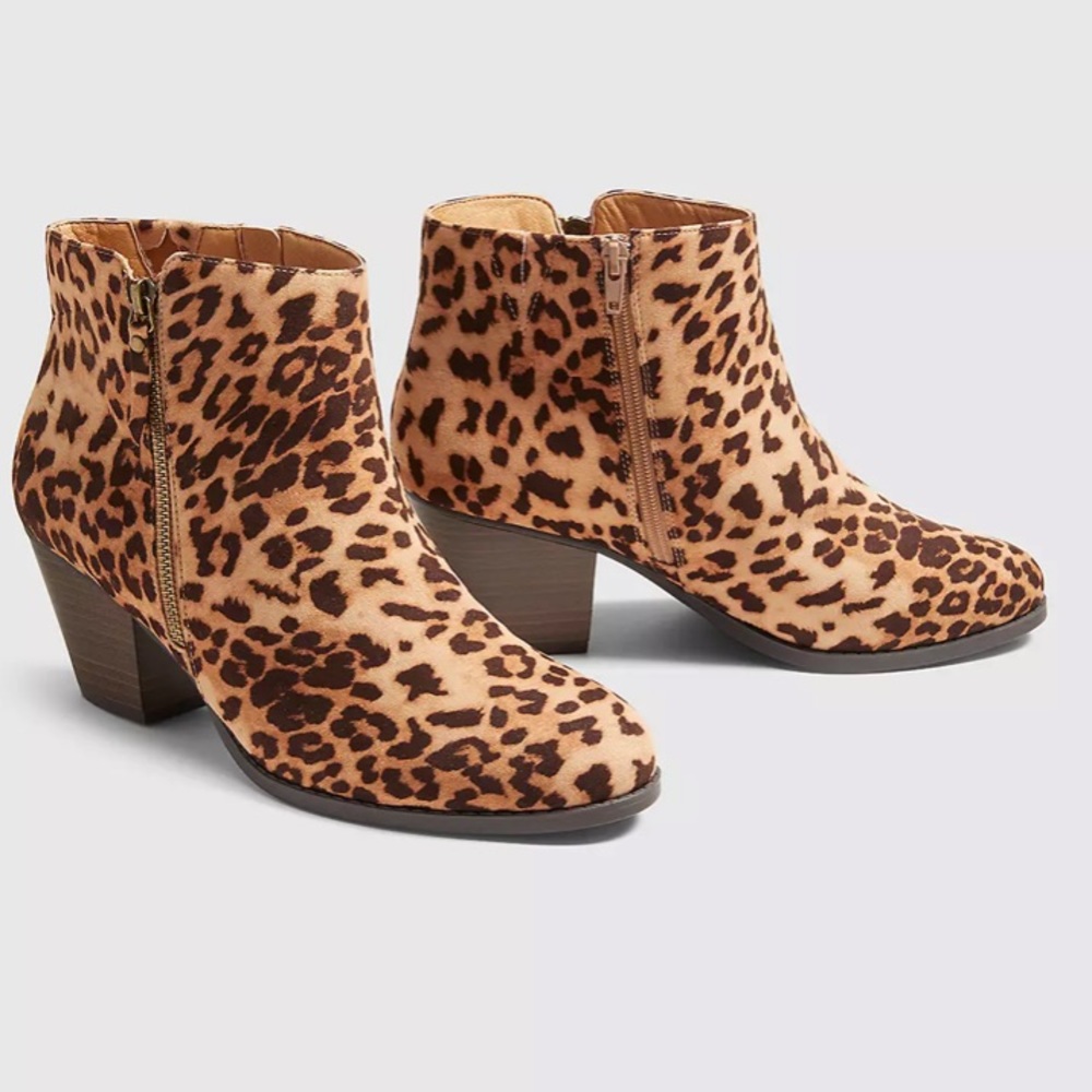 Dream Cloud Leopard Zip Bootie 8 Wide